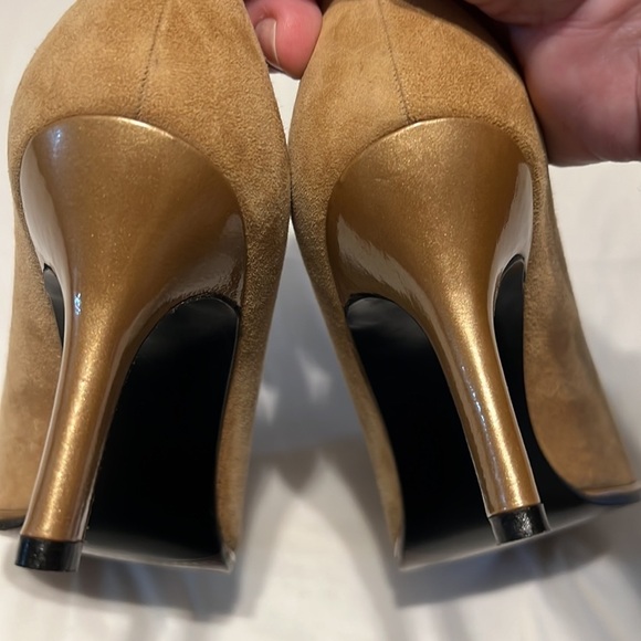 STUART WEITZMAN CAMEL SUEDE PUMPS, sz 7.5 BUSINESS, DRESS, LUXURY - Picture 3 of 12